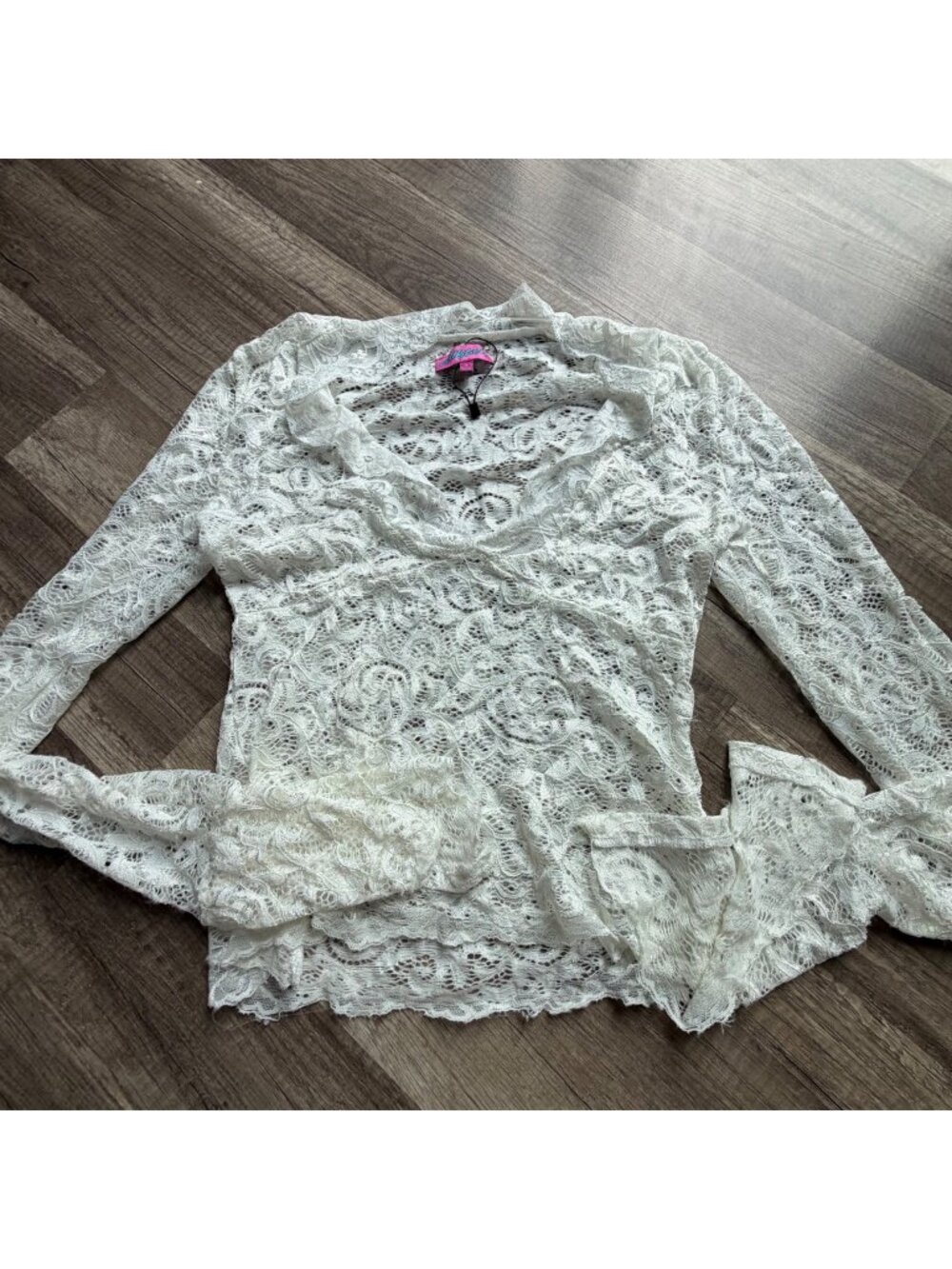 New Edikted White Long-Sleeve Lace Top With V-Neck Size L